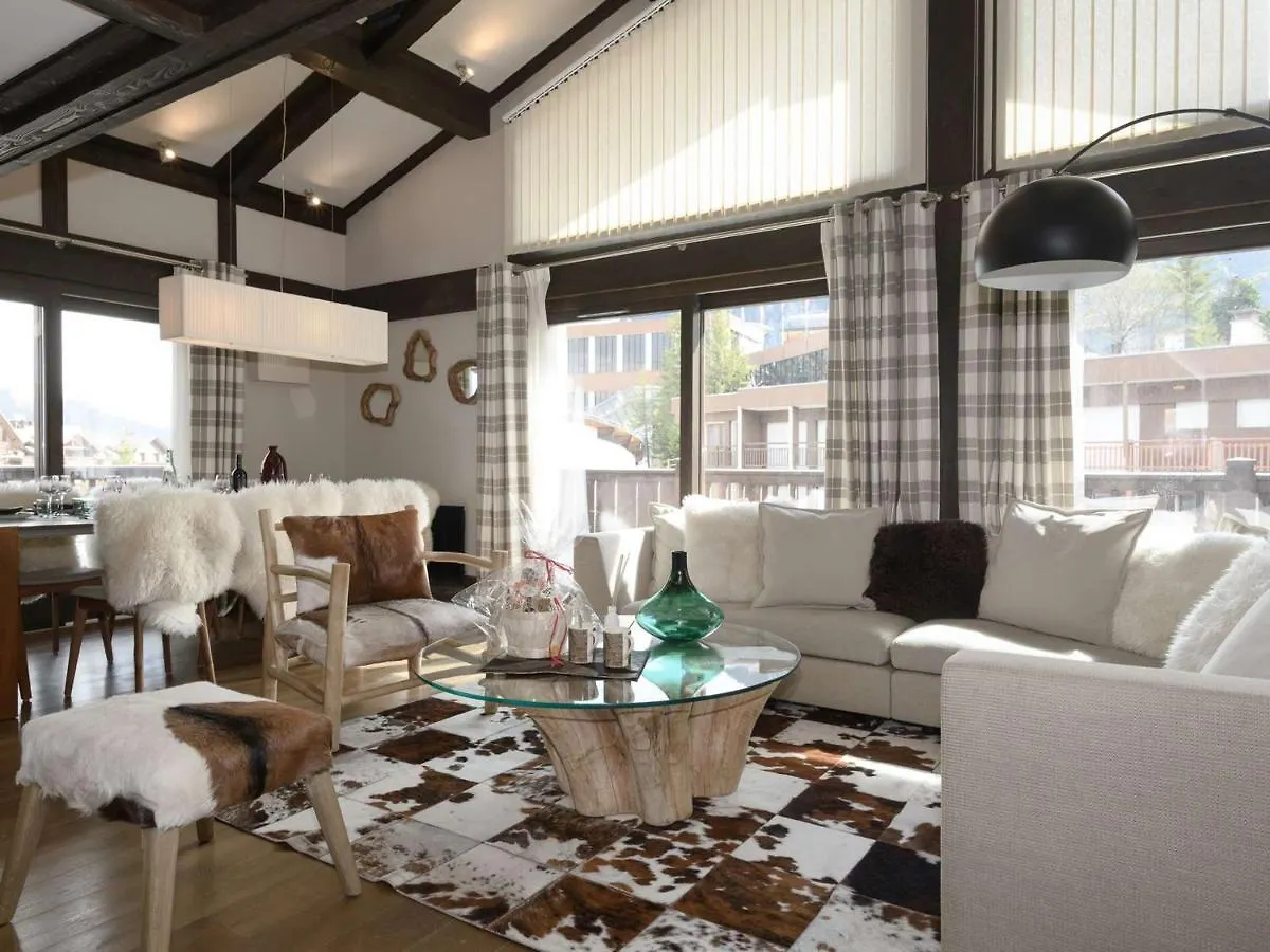 アパート Duplex De 120 M² A Courchevel 1650, Pour 8 Pers., Centre Station, Proche Pistes Avec Cheminee Et Parking - Fr-1-631-161アパートメント